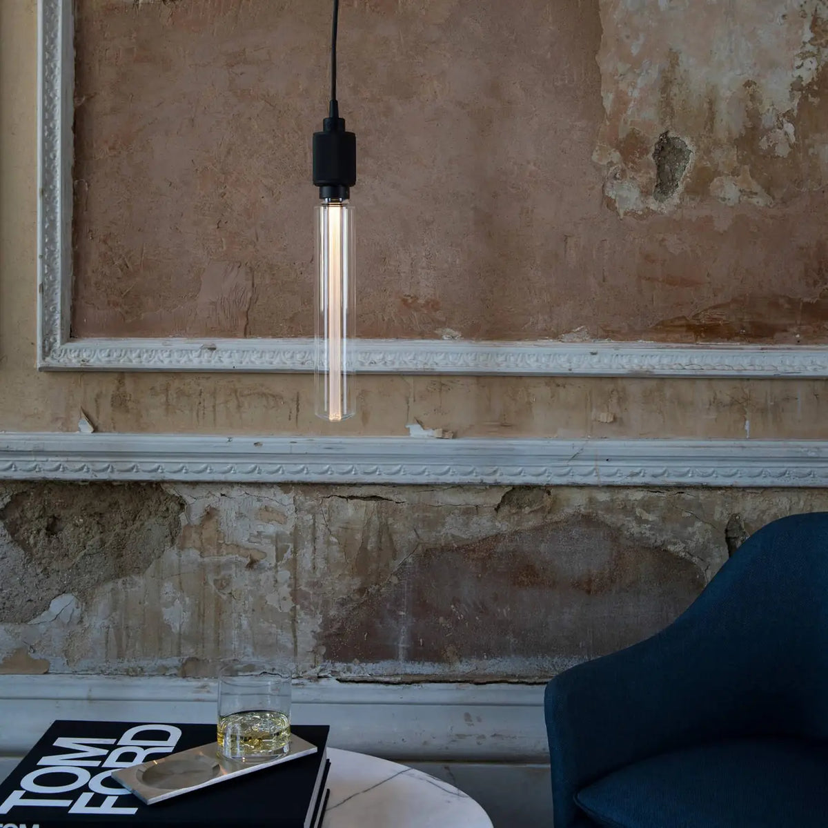 Ampoule LED tube E27 transparente de 35 cm, conduit en résine