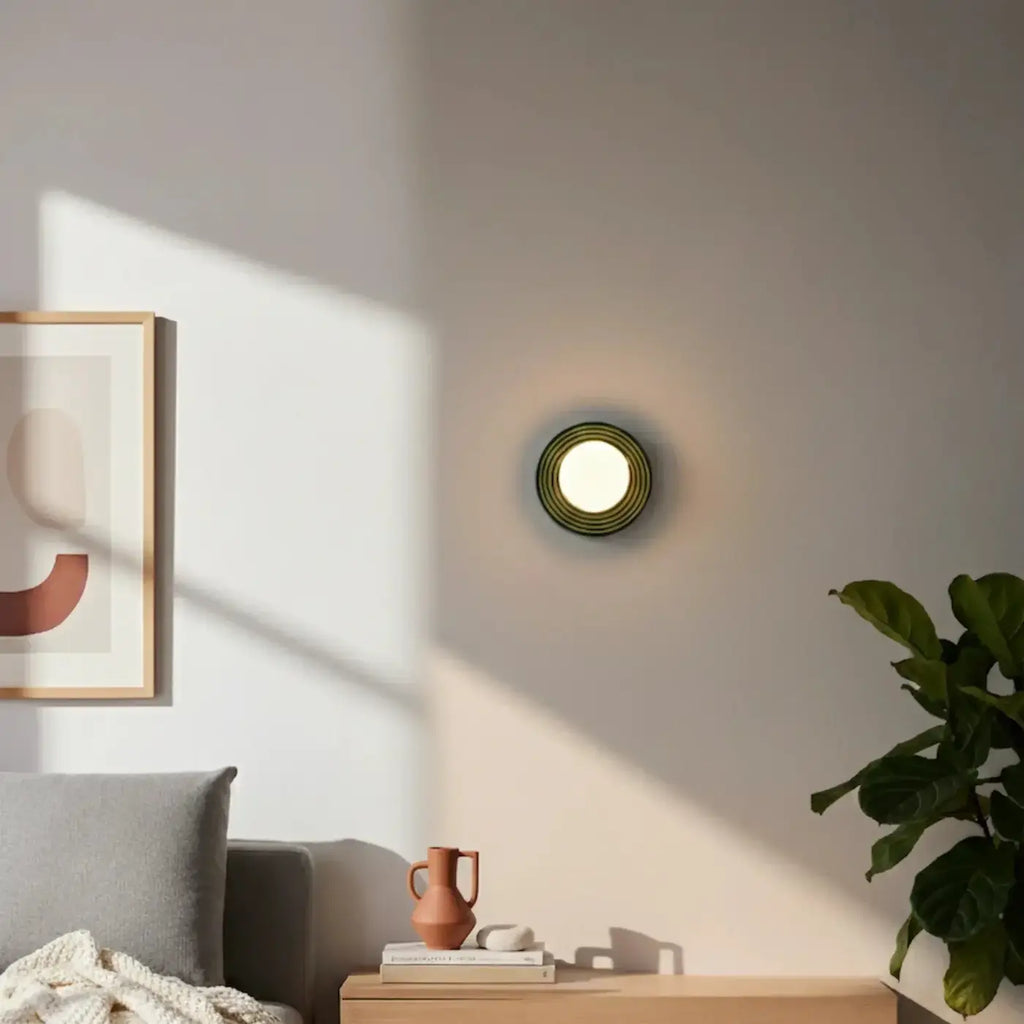Applique murale en céramique striée et globe opale, IP44