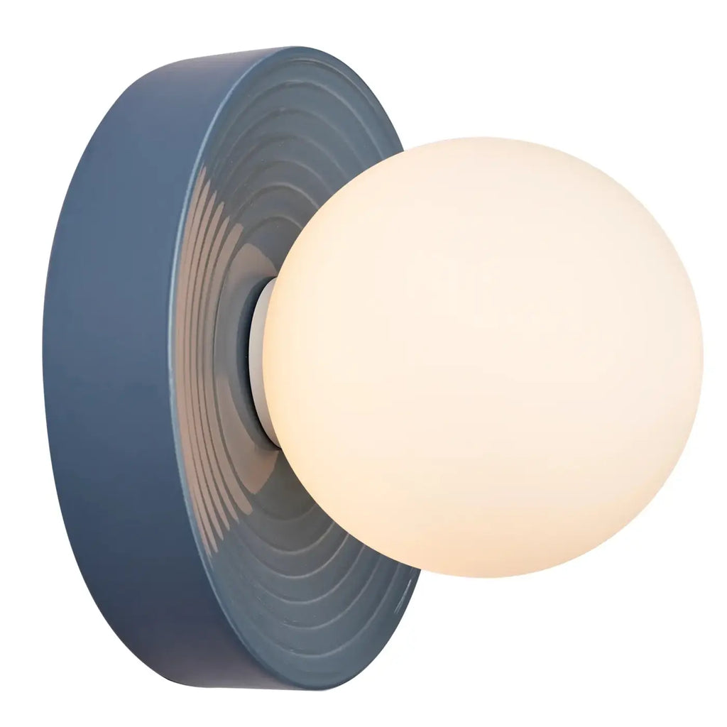 Applique murale en céramique striée et globe opale, IP44