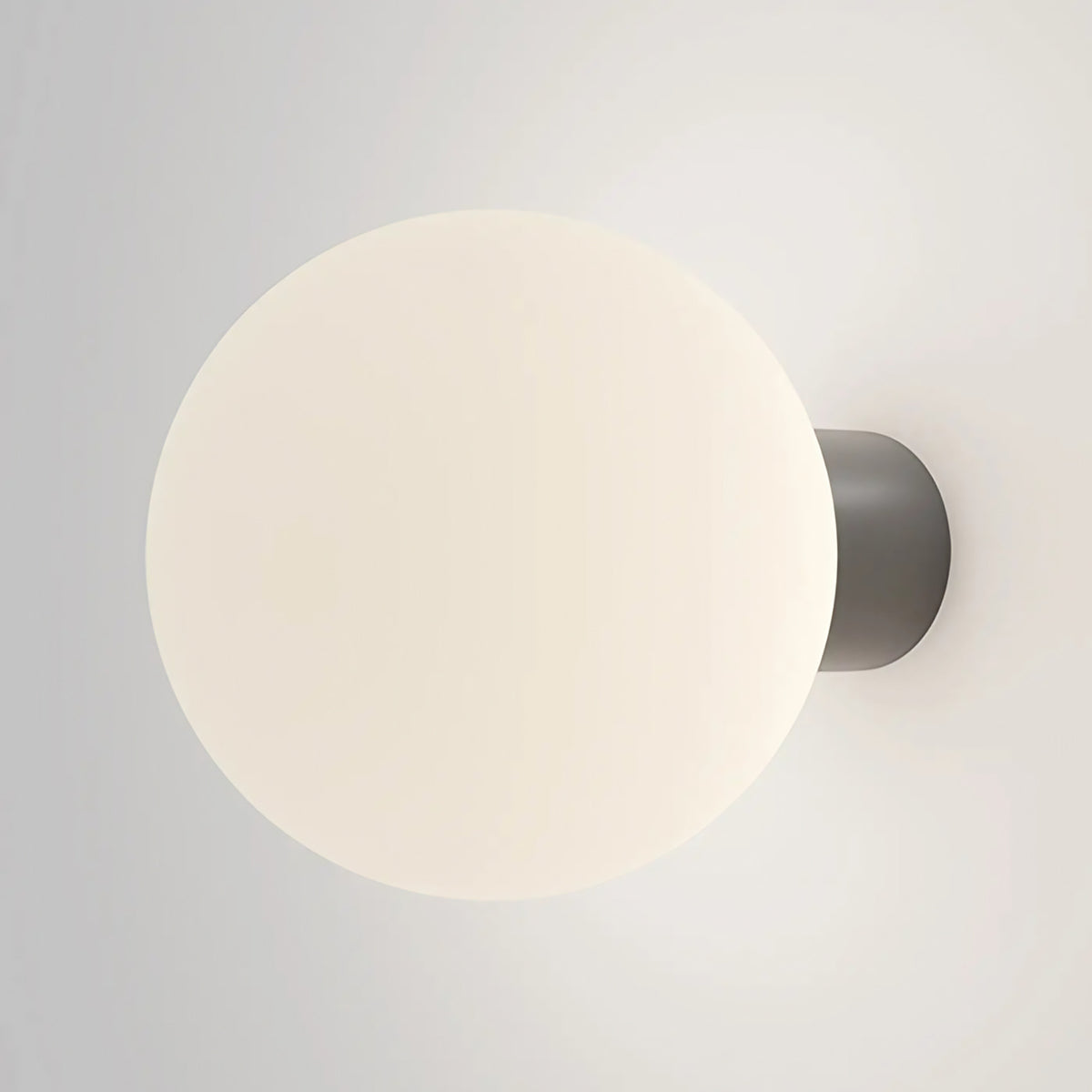 Applique extérieure globe opale sur bras en métal, IP54, gris
