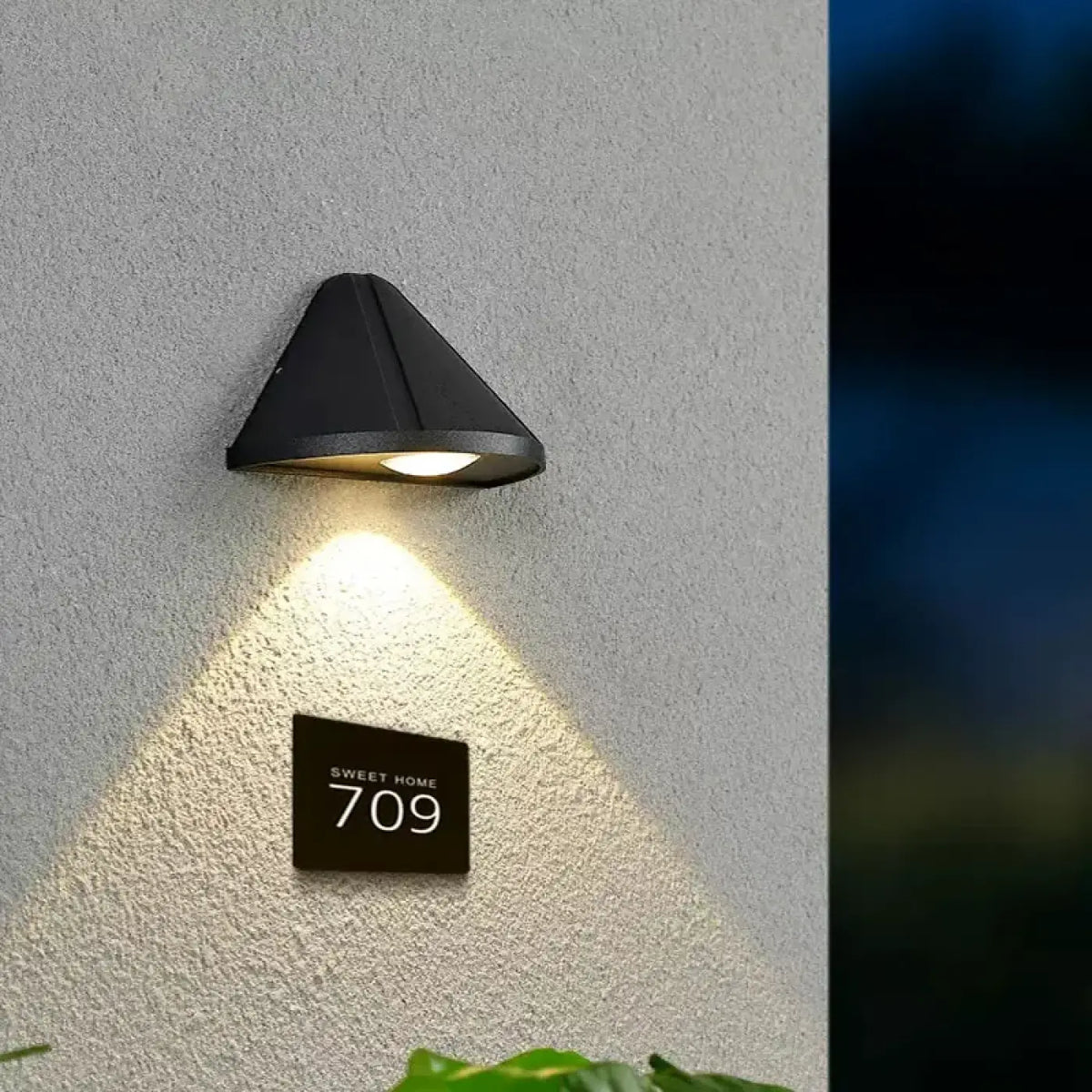Applique extérieure conique au design moderne, noir ou blanc