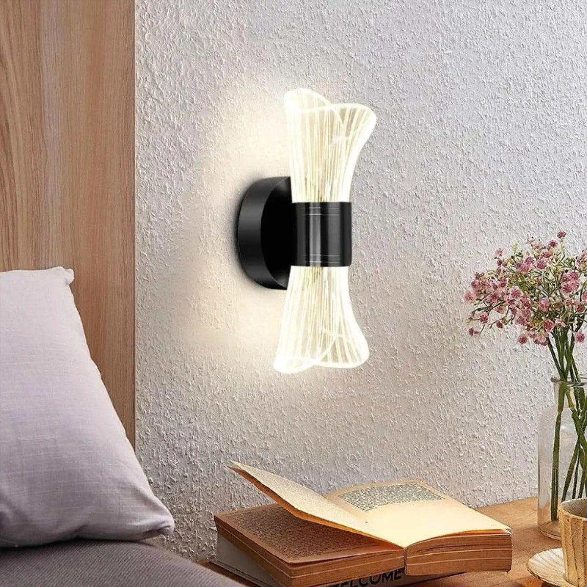 Applique murale moderne, coloris doré ou noir, noir