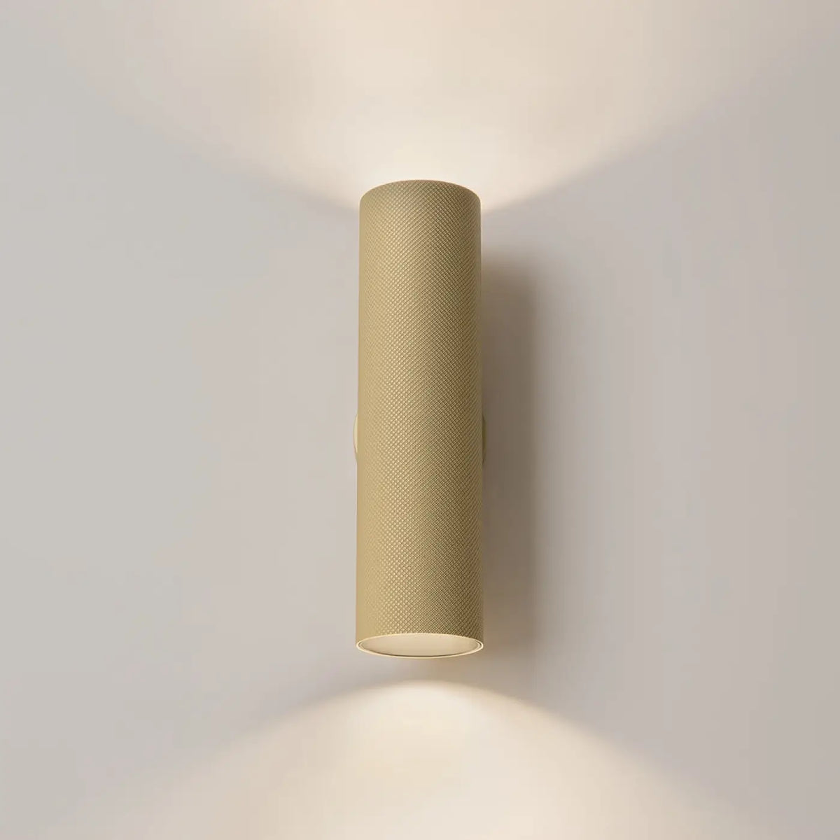 Applique murale cylindre en aluminium texturé, deux GU10