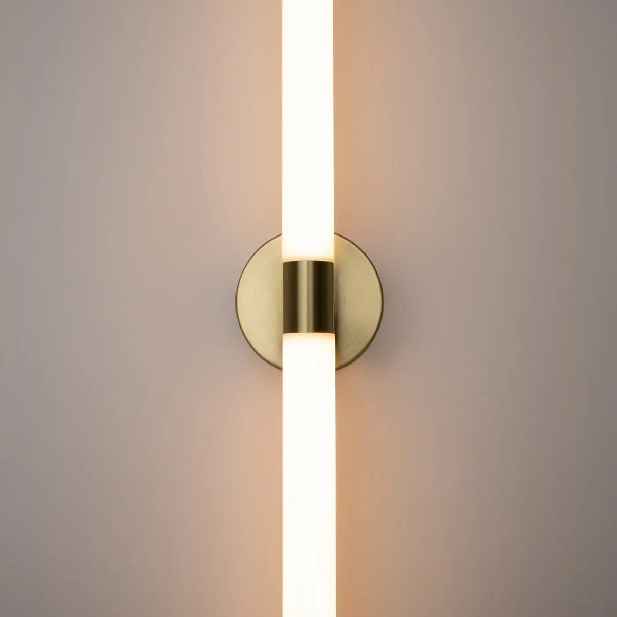 Applique murale LED à deux tubes croisés, base noire ou dorée