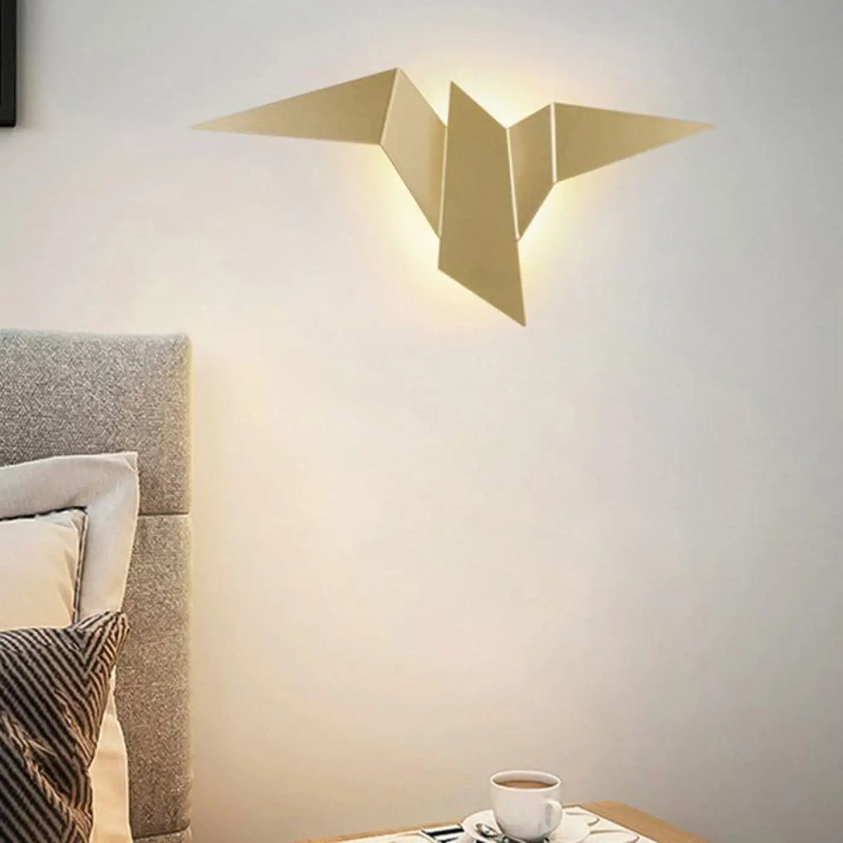 Applique murale oiseau, trois coloris, blanc chaud ou froid, doré