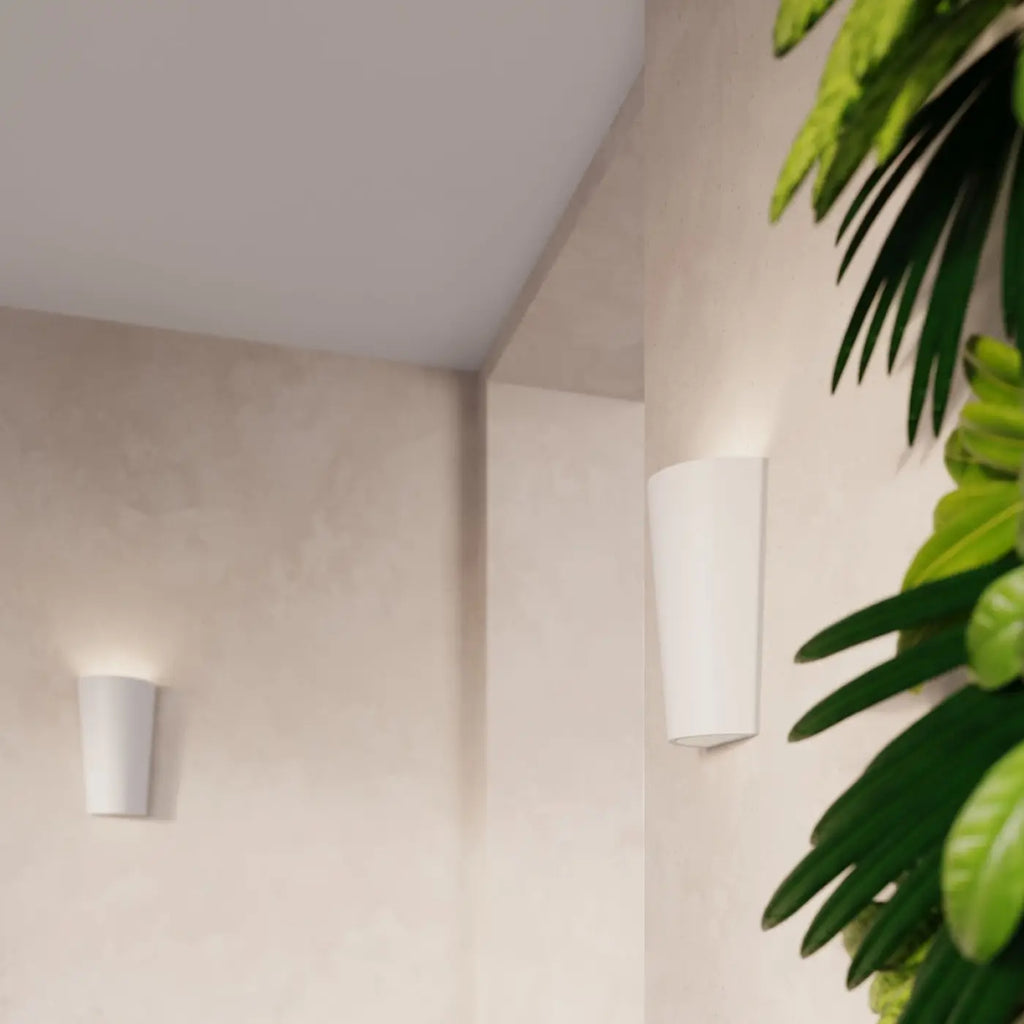 Applique murale cornet en céramique blanche évasée, 29 cm, E27
