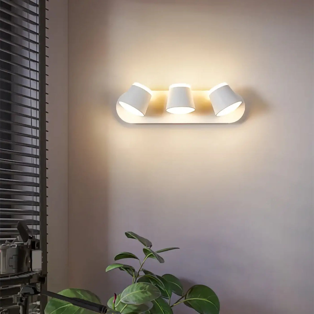 Applique de tête de lit blanche, un ou trois abat-jour