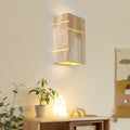Applique murale en bois clair entaillé, style nordique
