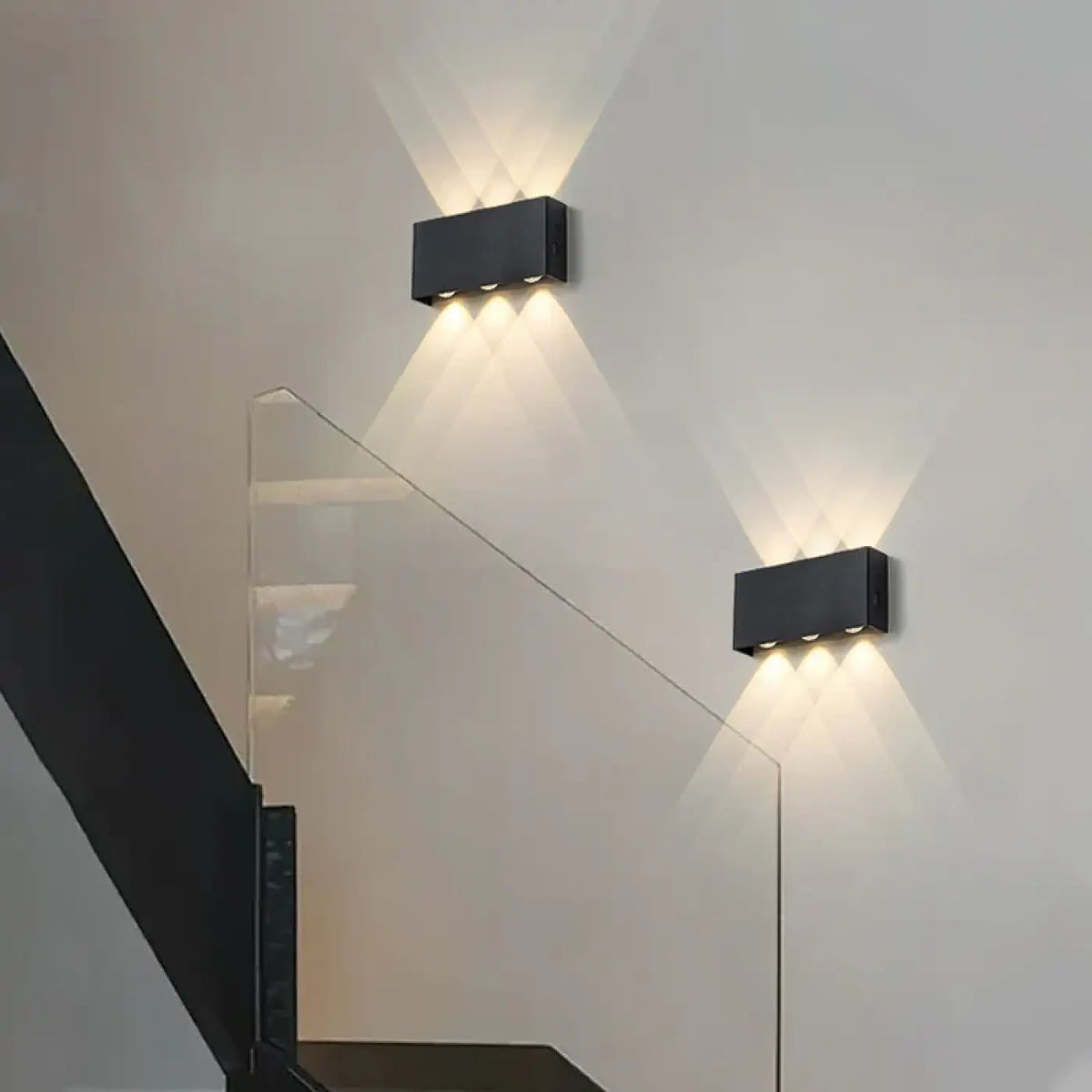 Applique murale effet bois LED avec télécommande, 4 coloris, noir