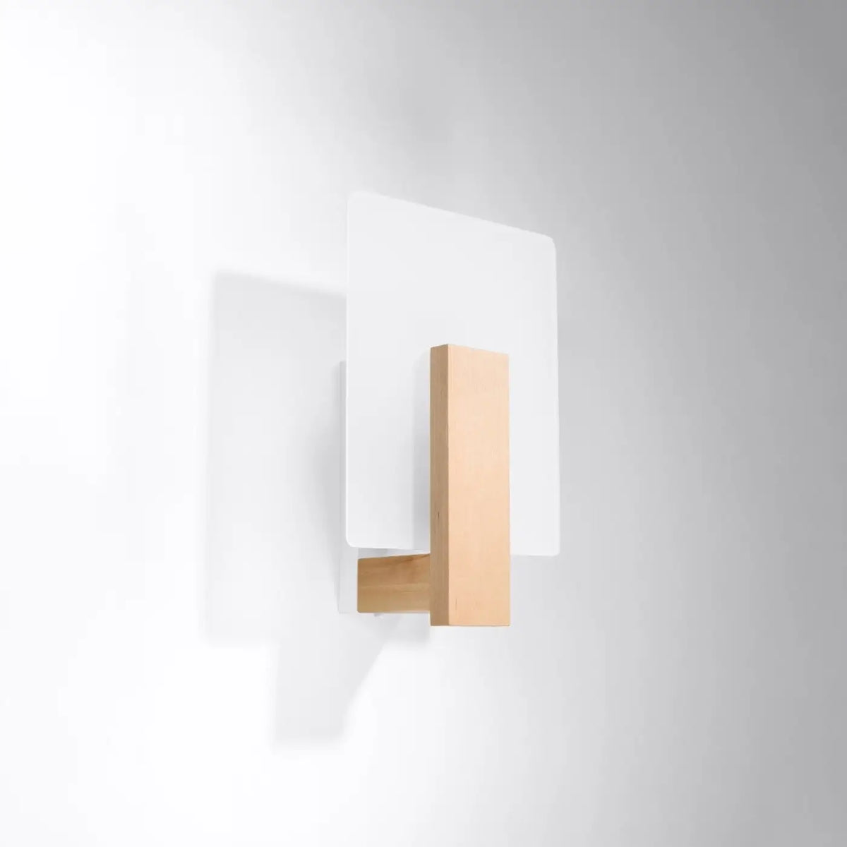 Applique murale bloc en bois devant une plaque de verre mat, bois naturel