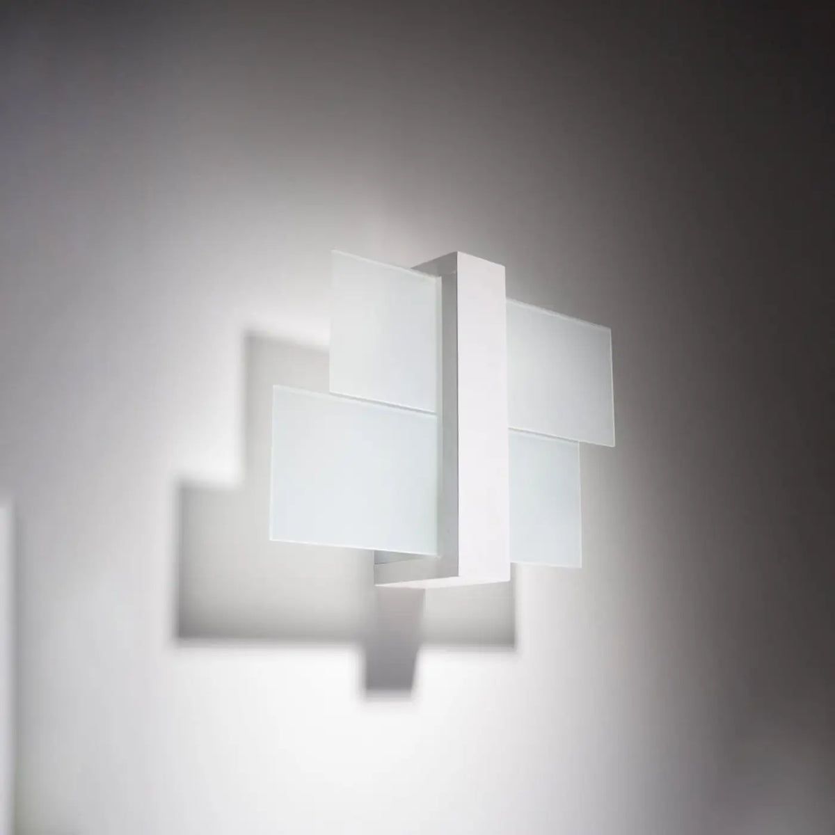 Applique murale en bois et plaques de verre dépoli décalées, 43 cm, blanc