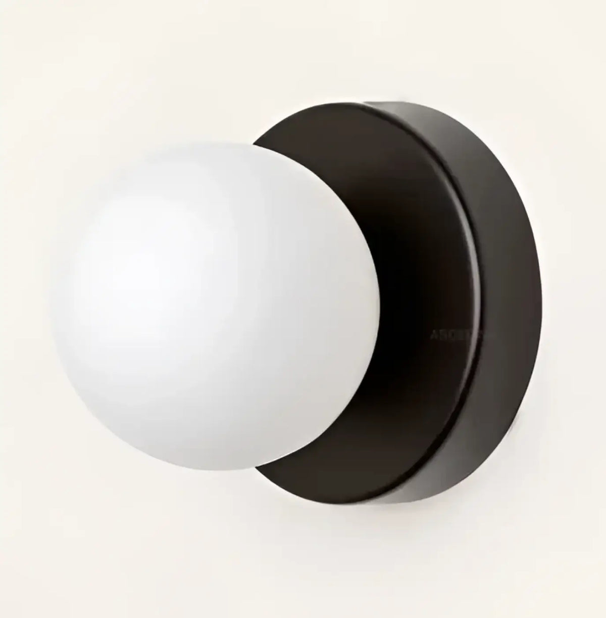 Applique murale boule blanche sur support coloré, cinq teintes, noir