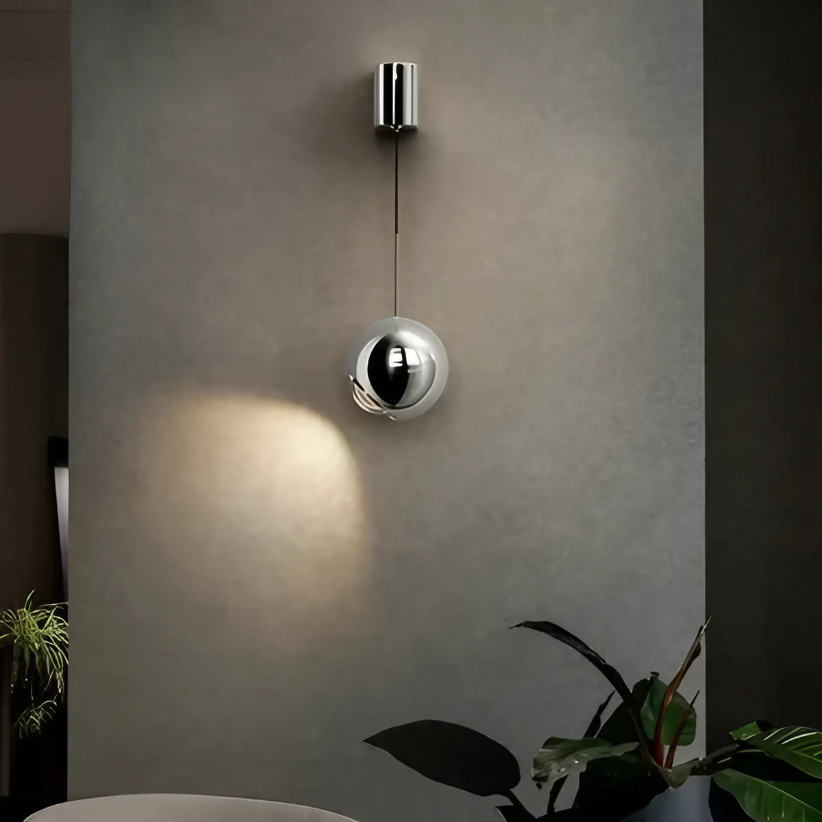 Applique murale boule orientable en métal, noire ou argentée, argenté
