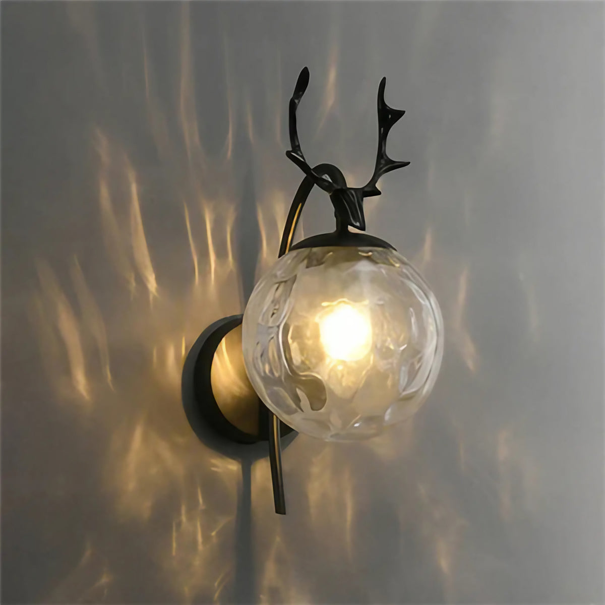 Applique murale boule en verre et ramure de cerf, doré ou noir, noir