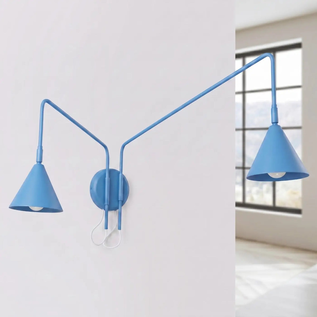 Applique murale à long bras et abat-jour conique, simple ou double, bleu azur