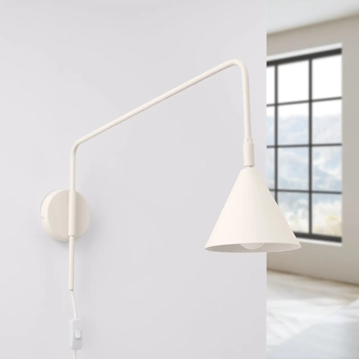 Applique murale à long bras et abat-jour conique, simple ou double, beige