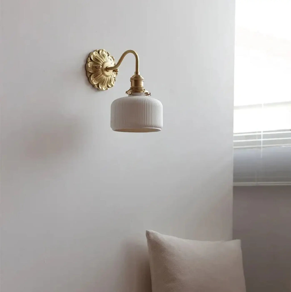 Applique murale vintage en céramique blanche texturée