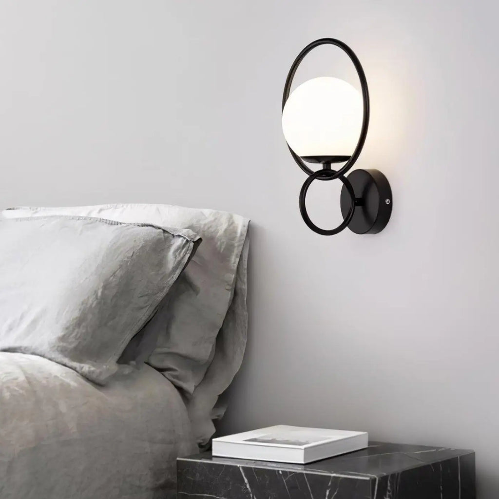 Applique murale cercle LED avec globe en verre, dorée ou noire