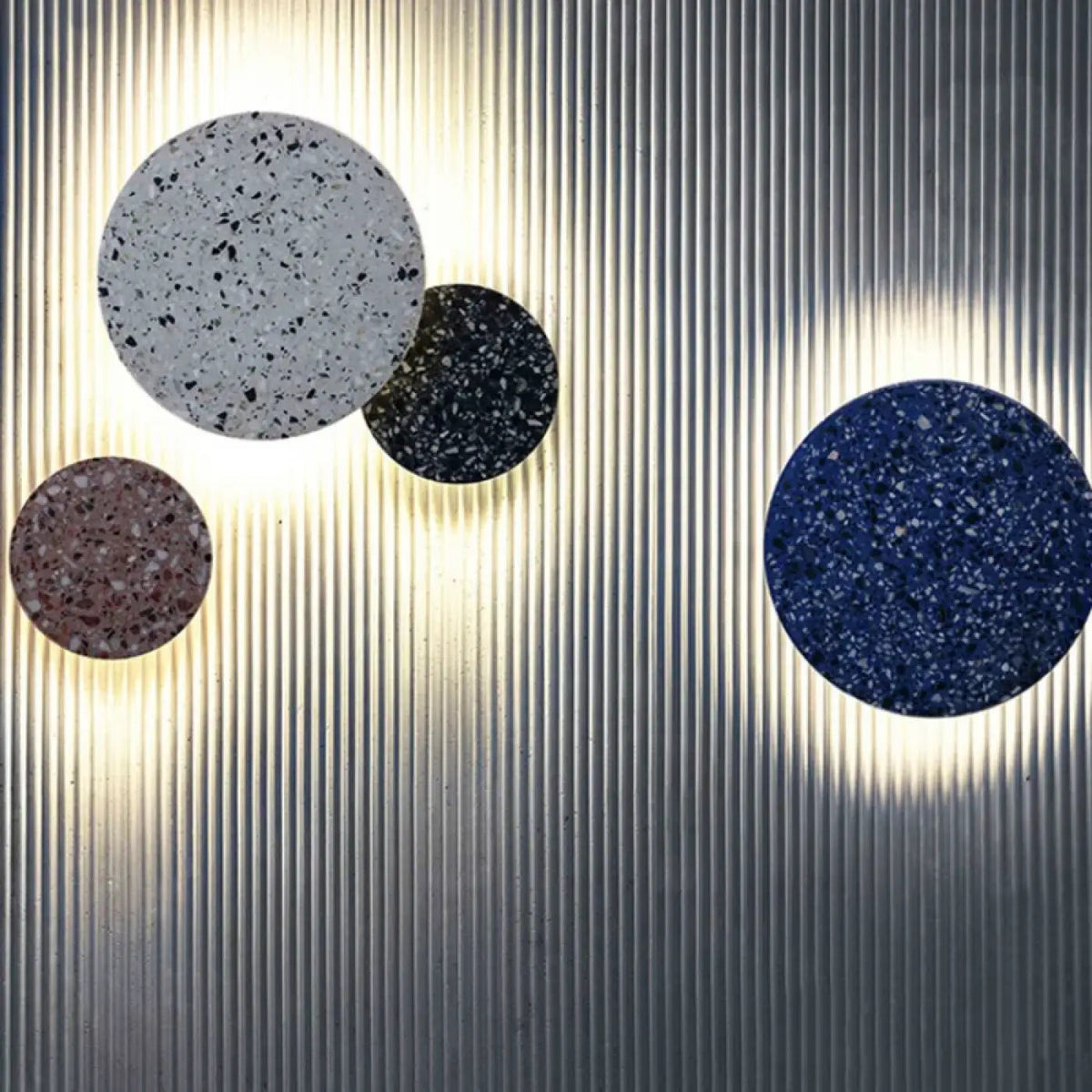 Applique LED ronde aspect granité, cinq coloris, trois tailles