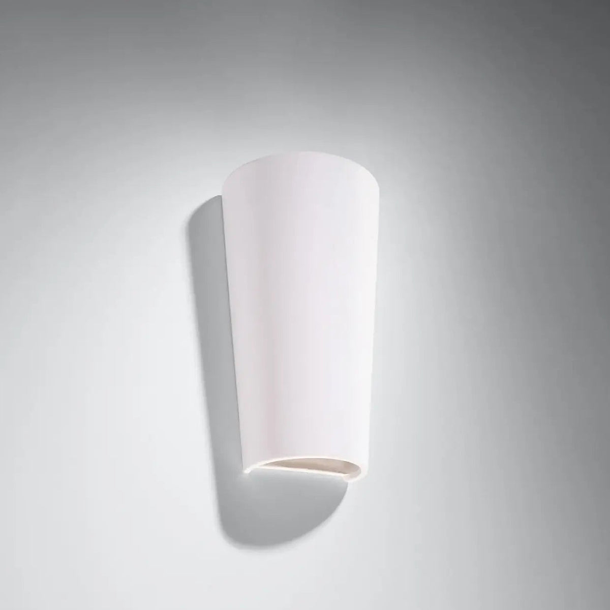 Applique murale cornet en céramique blanche évasée, 29 cm, E27