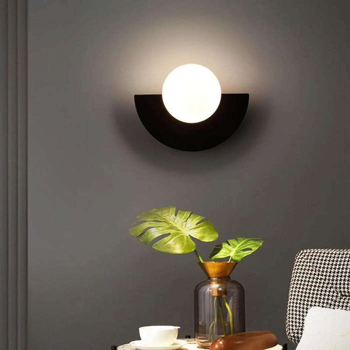 Applique murale colorée, six teintes du noir au jaune