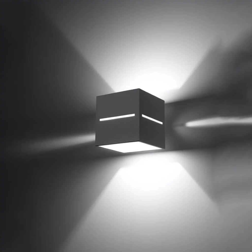 Applique murale cube en aluminium, lumière haut, bas et par une fente