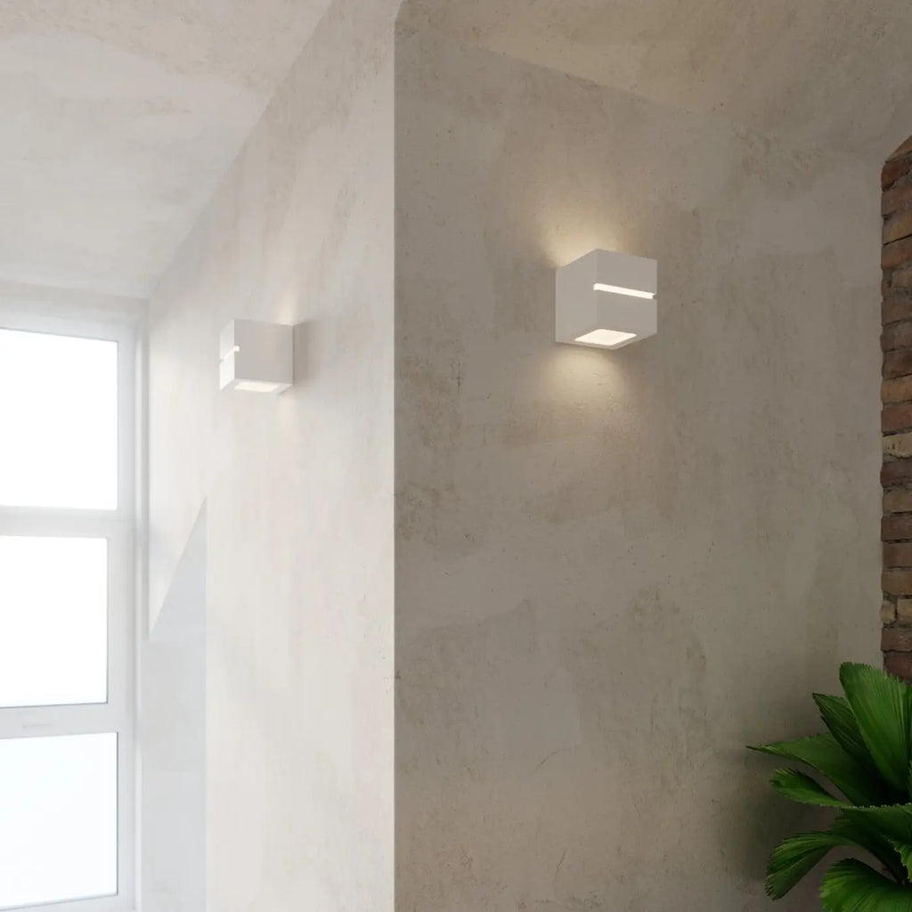 Applique murale cube en céramique blanche ou en béton gris