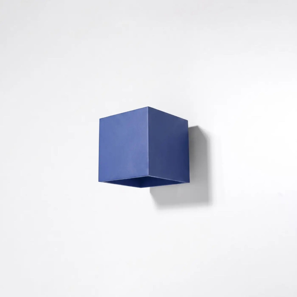 Applique murale cube en aluminium, béton ou bois, culot G9, outremer
