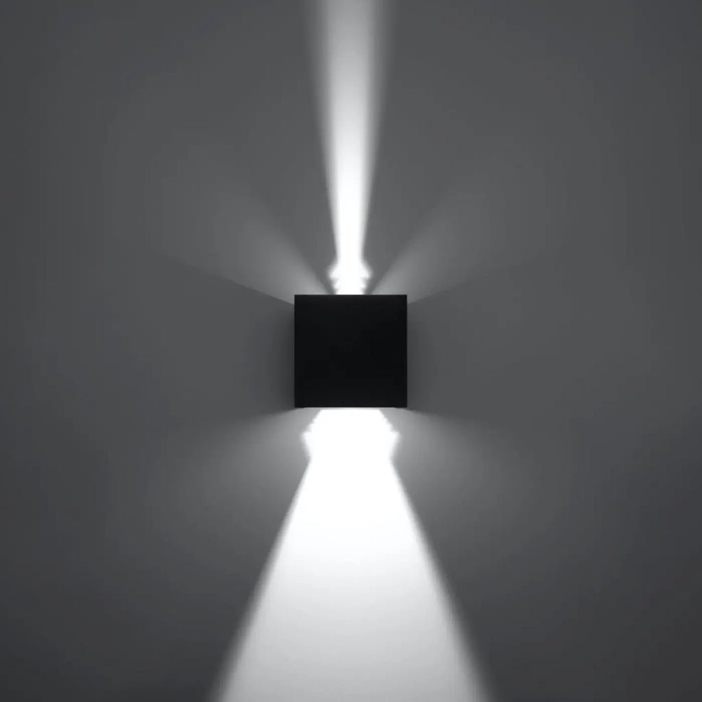 Applique murale LED cube noire IP54, 7 W blanc chaud