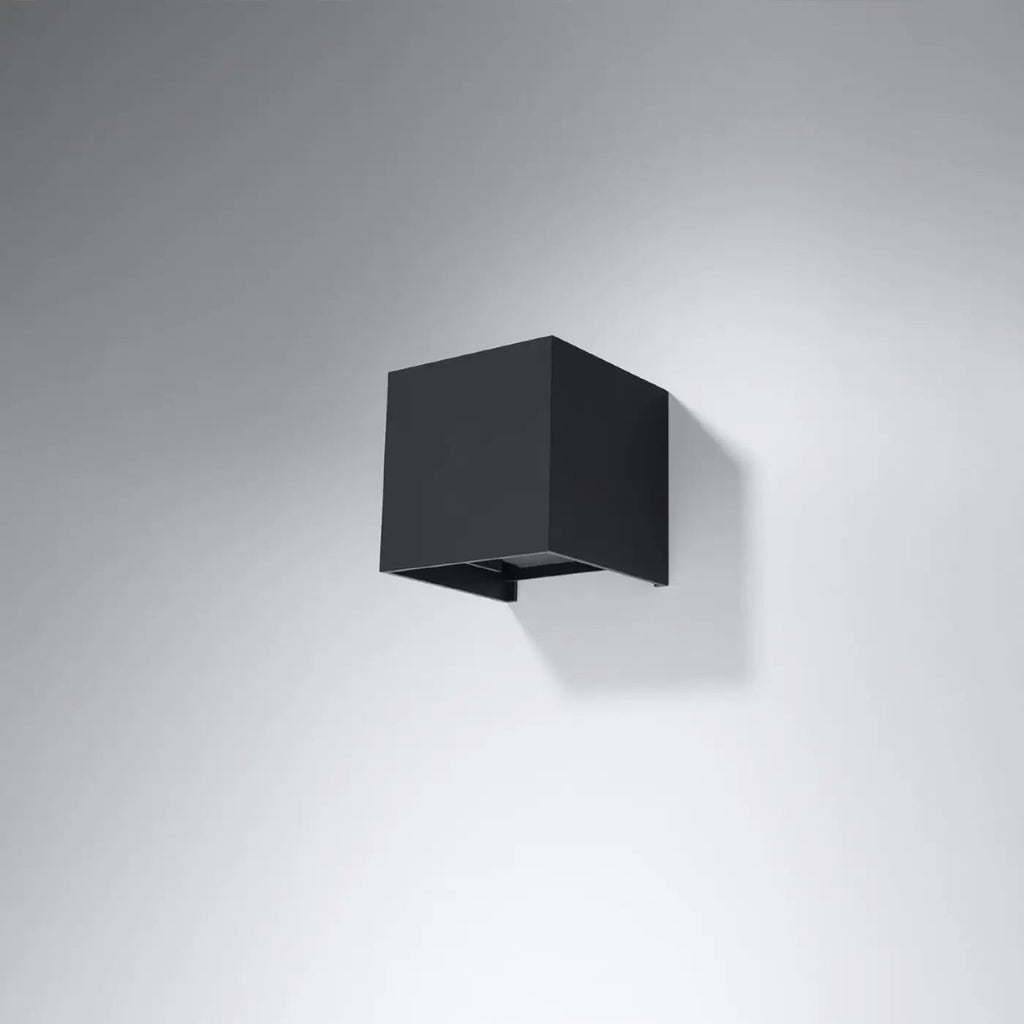 Applique murale LED cube noire IP54, 7 W blanc chaud
