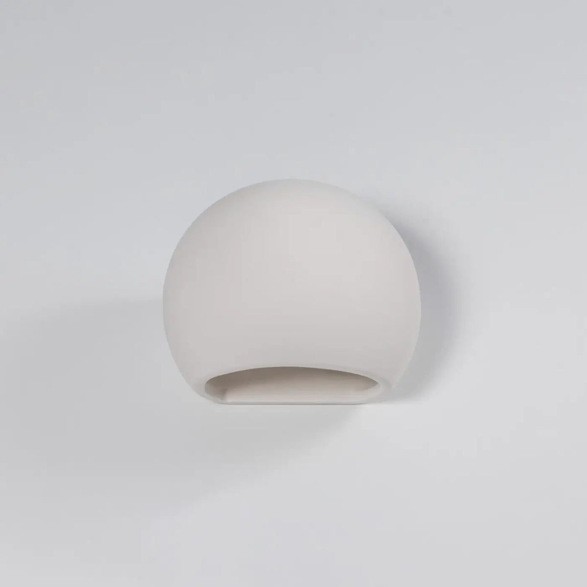 Applique murale demi-sphère en céramique blanche ou béton gris, blanc