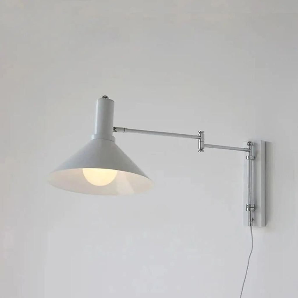 Applique à bras articulé et abat-jour conique, avec ou sans prise, blanc