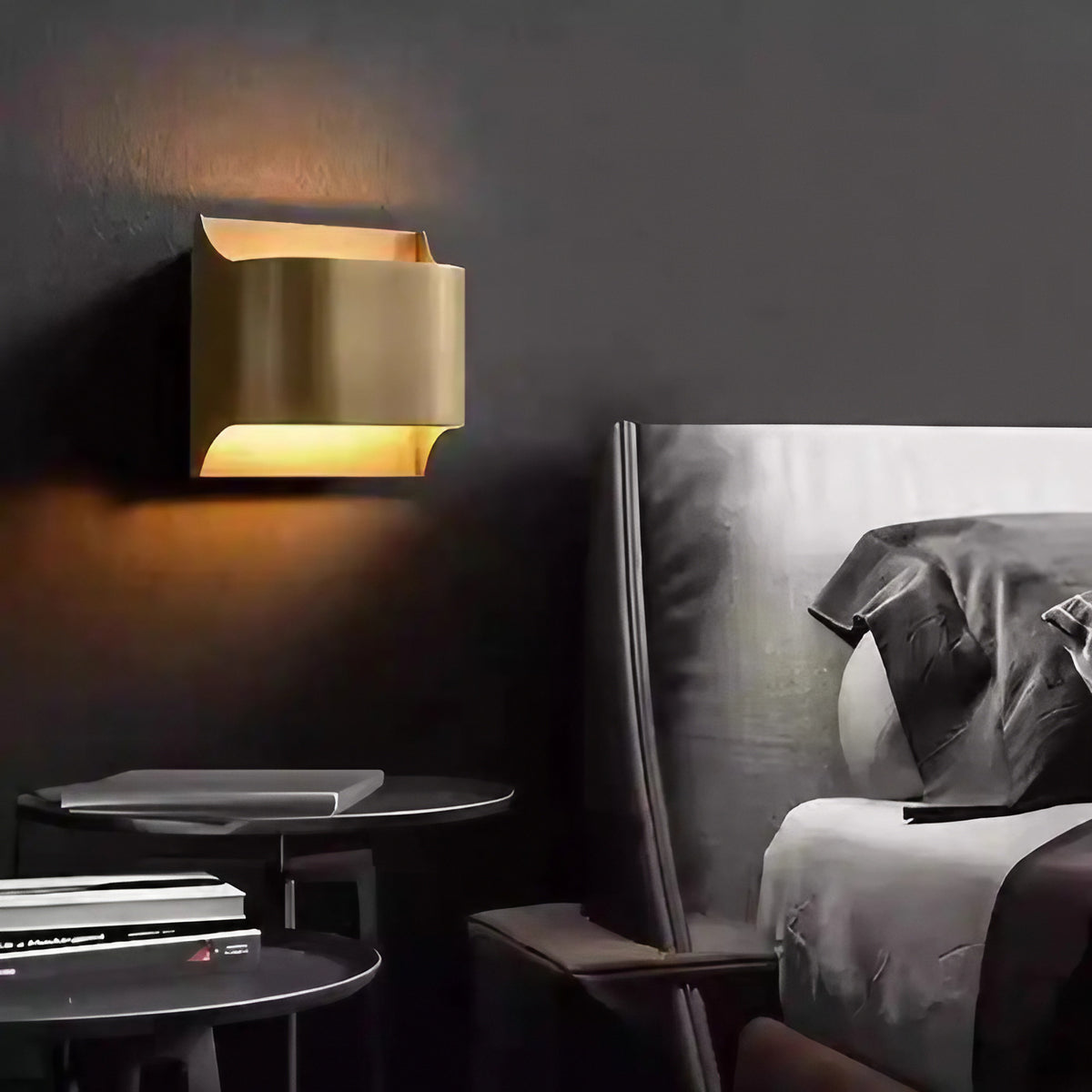 Applique murale LED noire ou dorée, quatre tailles S à XL