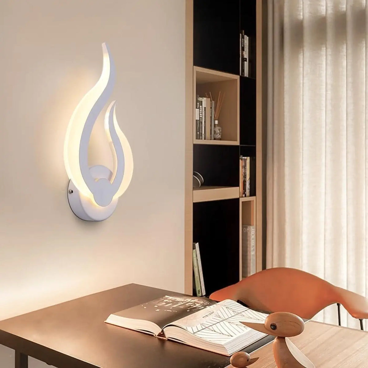 Applique murale design pour salon, LED intégrée, taille S ou M