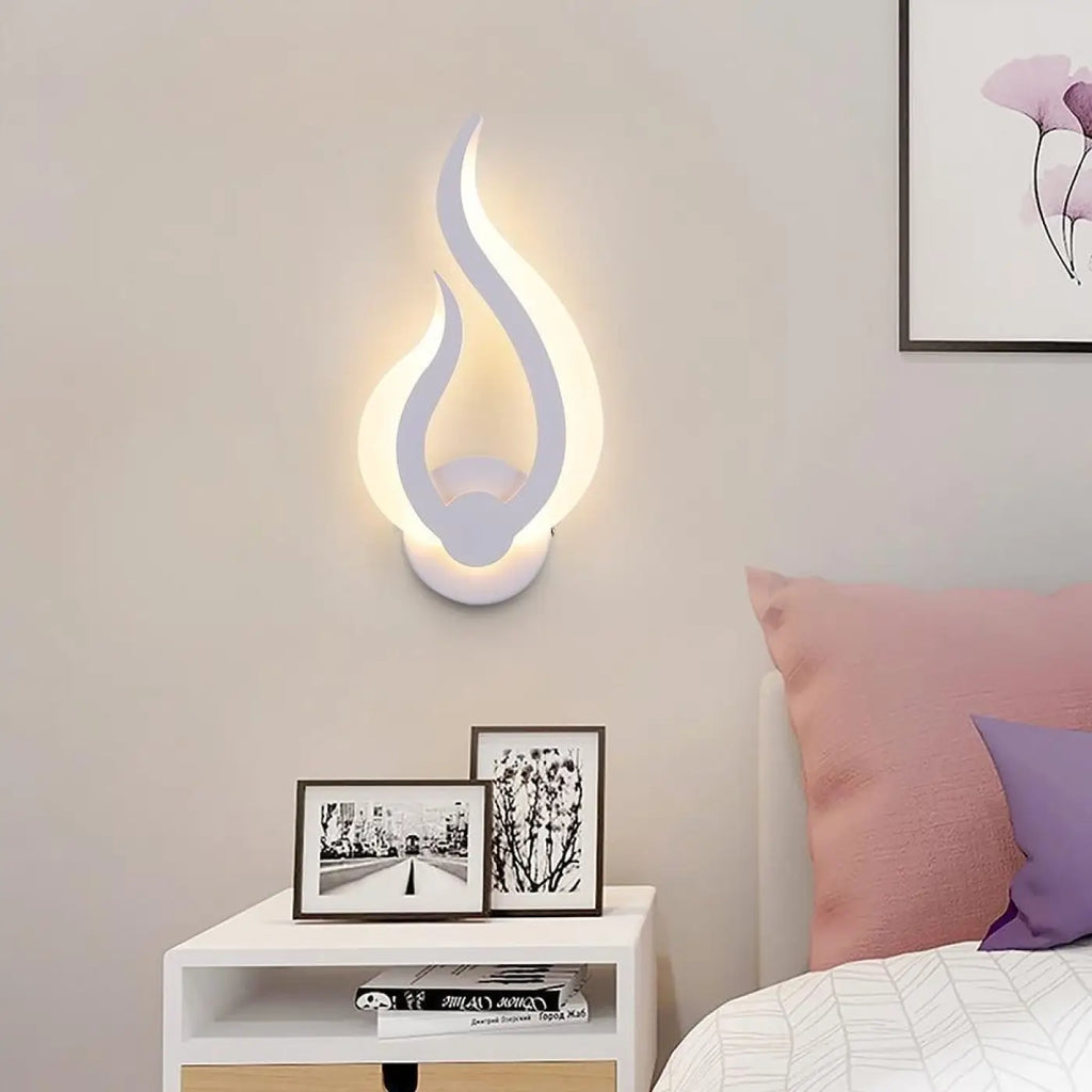 Applique murale design pour salon, LED intégrée, taille S ou M