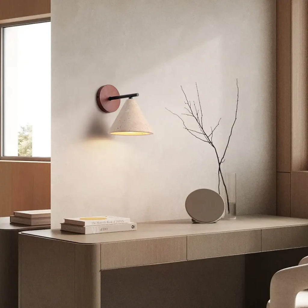 Applique murale scandinave à abat-jour conique beige