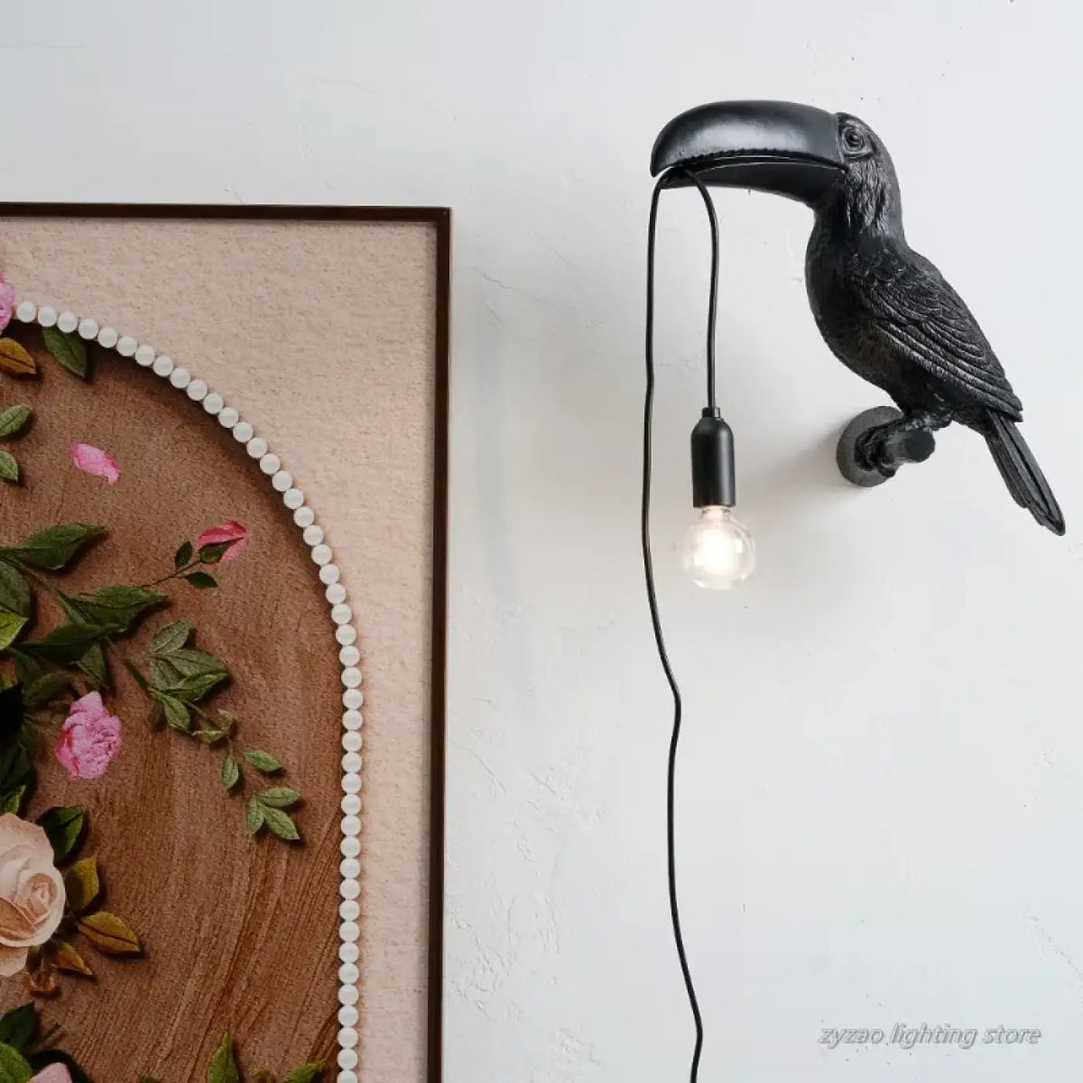 Applique murale toucan perché, ampoule à fil apparent