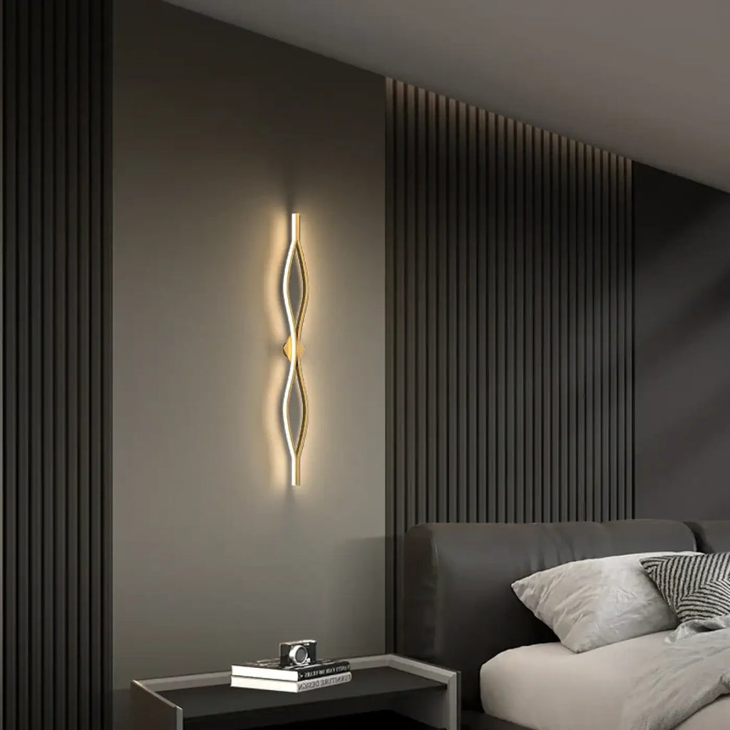 Applique murale verticale aux lignes fluides, sept tailles