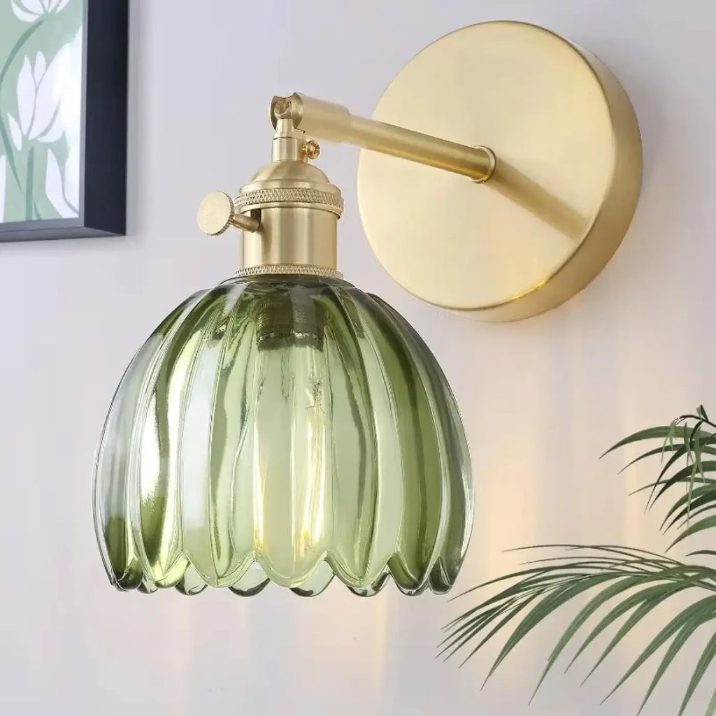 Applique murale dorée à abat-jour en verre vert