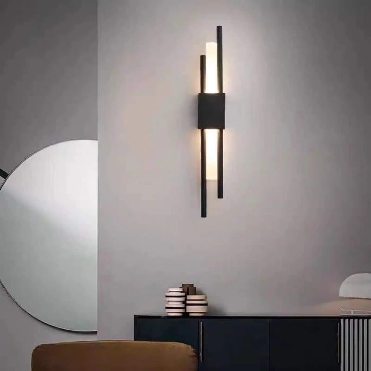 Applique murale design dorée ou noire, ligne moderne, noir