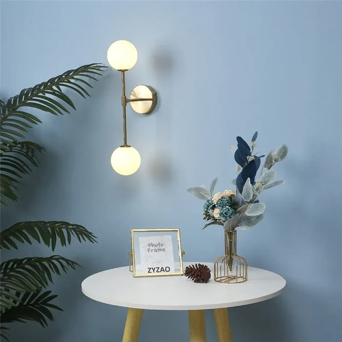 Applique murale dorée LED à globes blancs, simple ou double