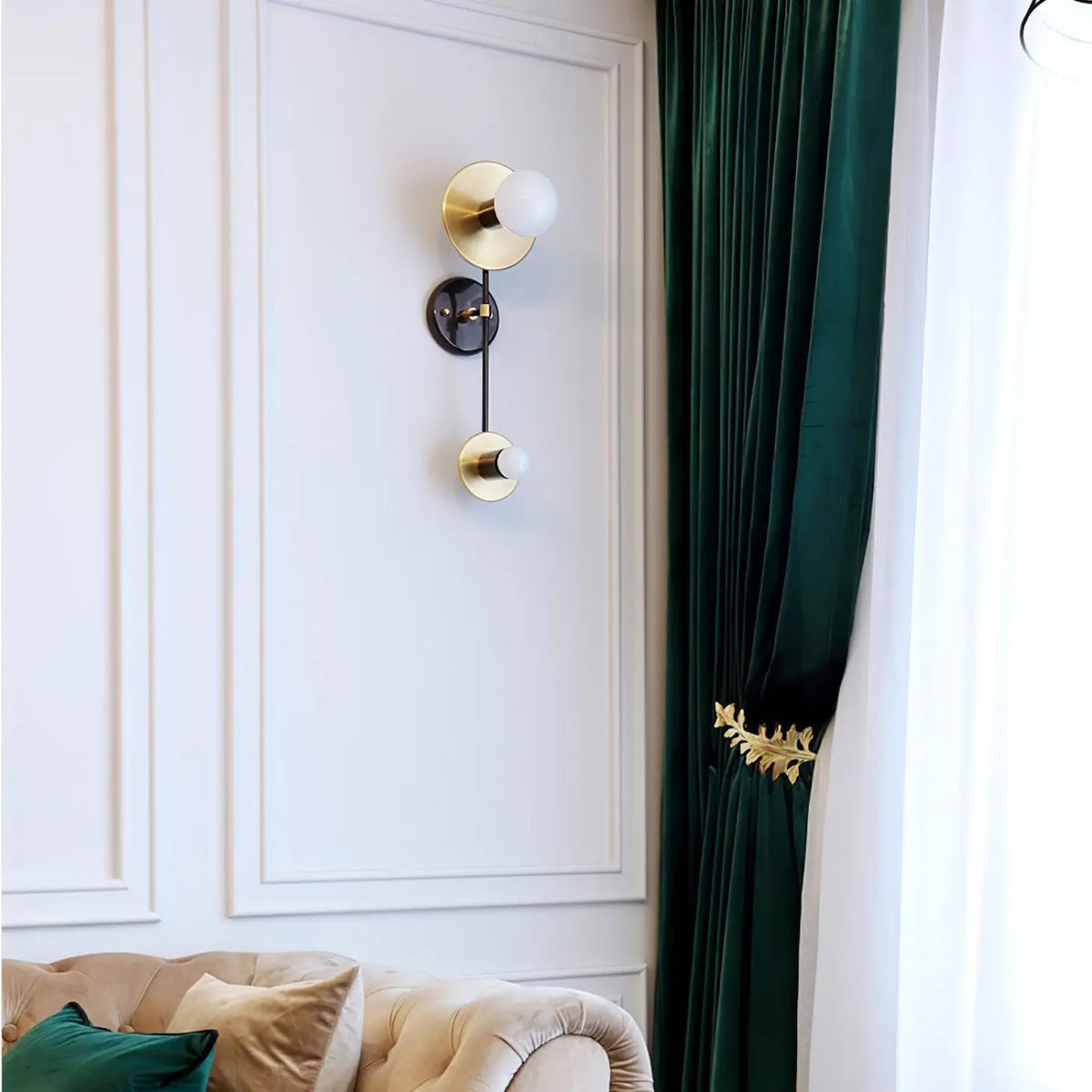 Applique murale noire et dorée, design bicolore