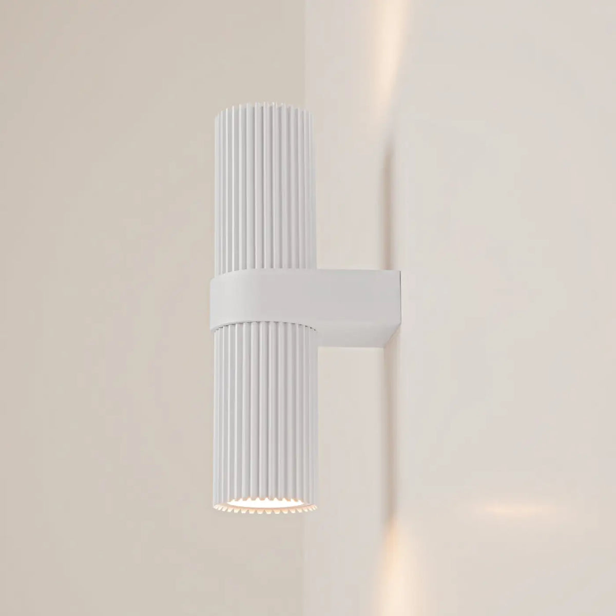 Applique murale cylindre strié en métal, deux culots GU10