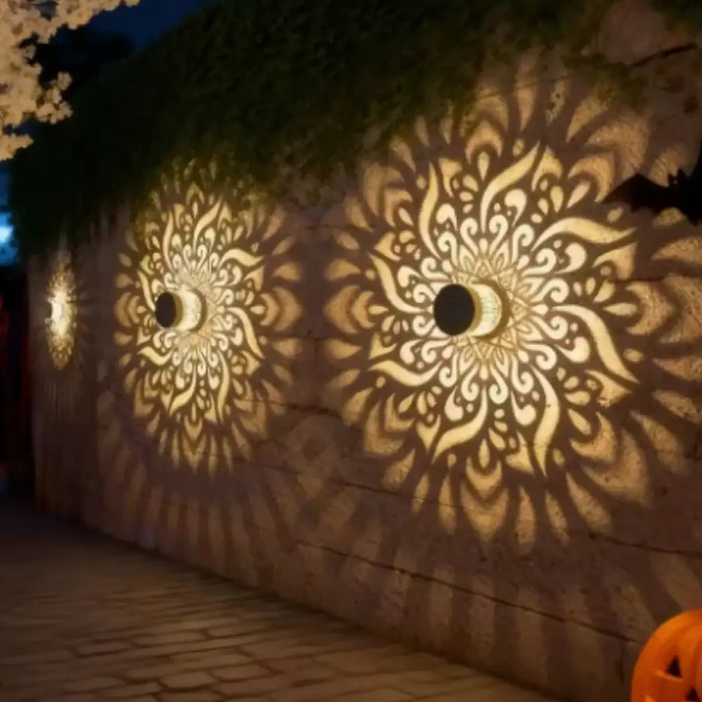 Applique murale extérieure solaire à projection lumineuse