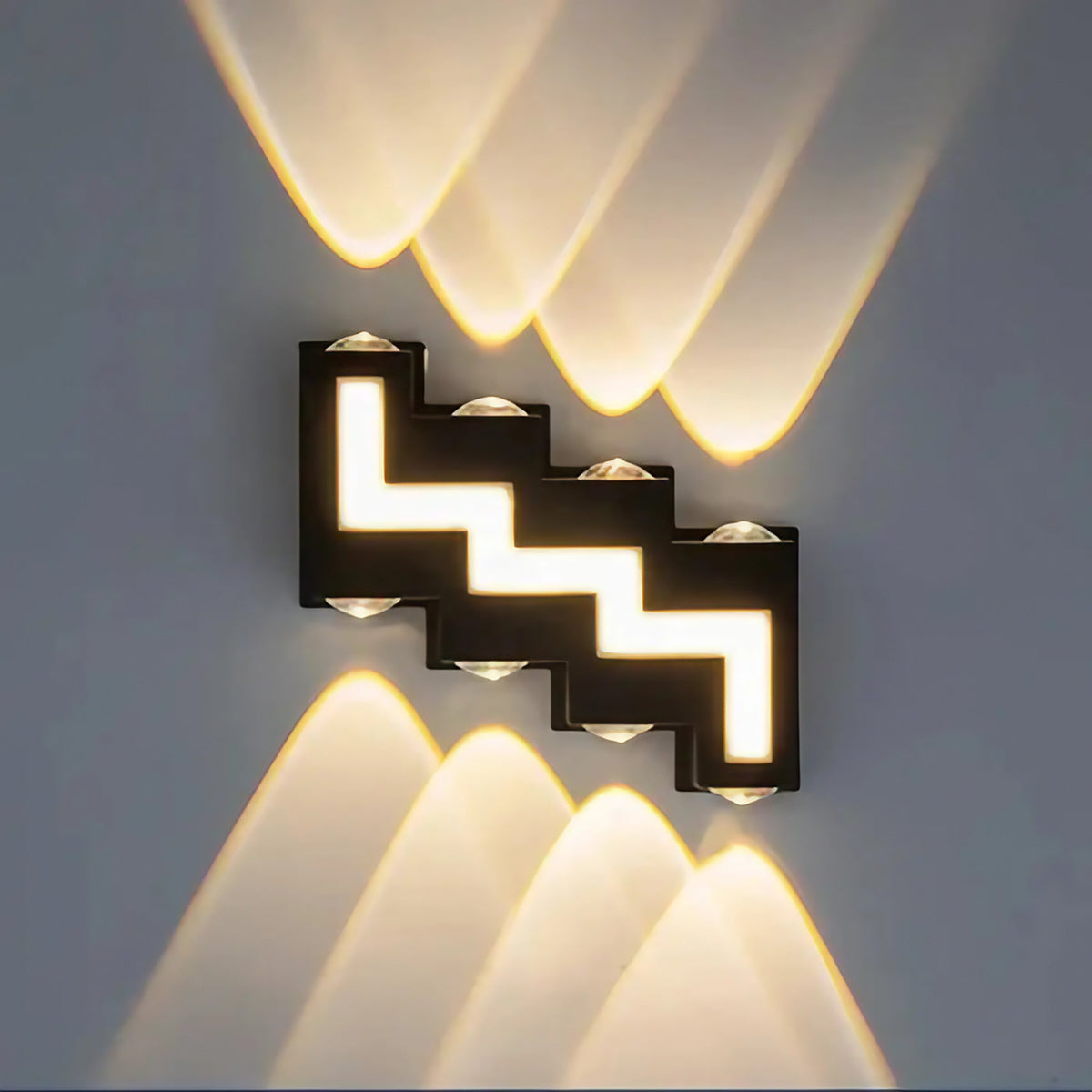 Applique murale extérieure zigzag, cinq modèles au choix