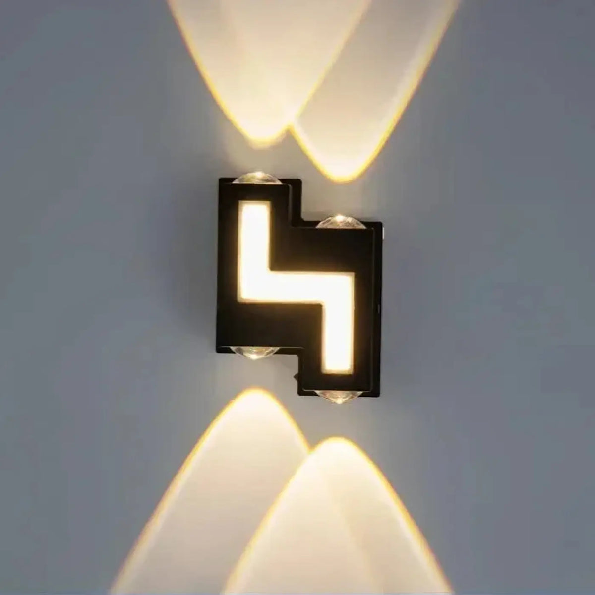 Applique murale extérieure zigzag, cinq modèles au choix