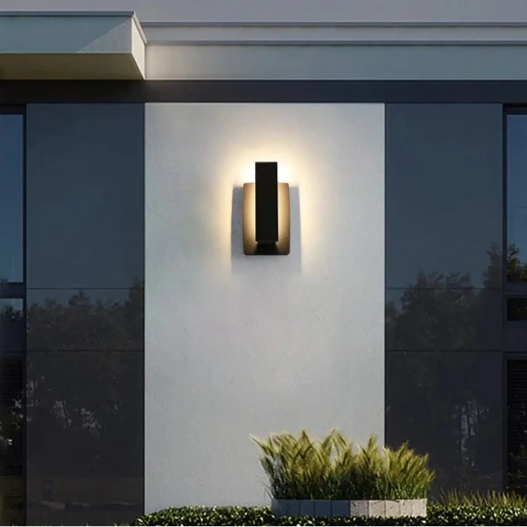Applique de façade noire à lumière diffuse, taille S ou M