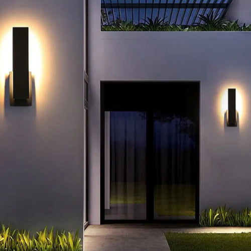 Applique de façade noire à lumière diffuse, taille S ou M