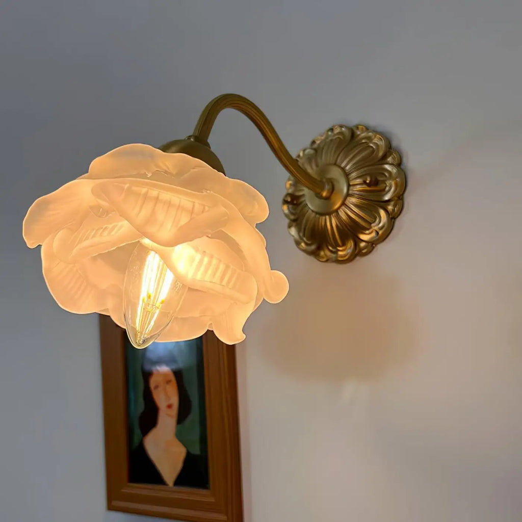 Applique murale fleur à abat-jours en verre