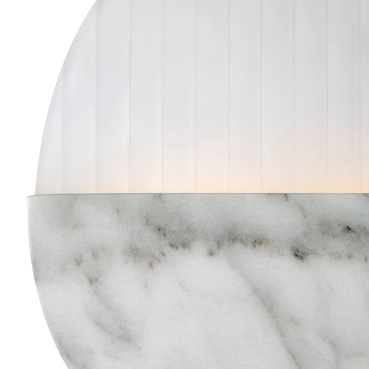 Applique murale LED disque effet marbre blanc, halo chaud 3000 K